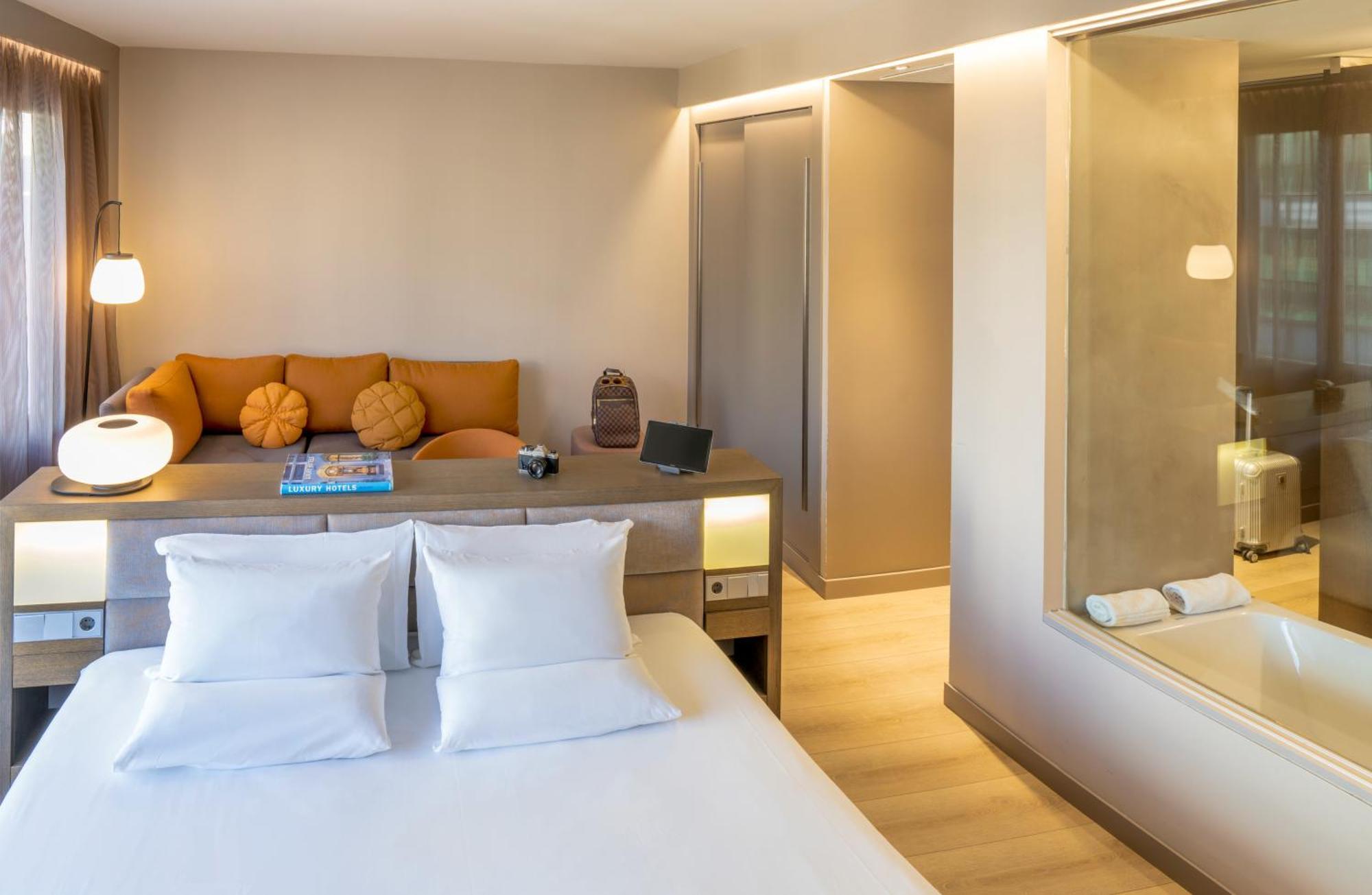 Novotel Campo De Las Naciones Мадрид Экстерьер фото